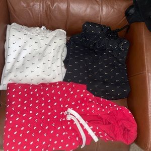 3 Pack hoodies (Nike & true religion)